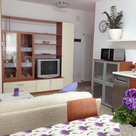 רימיני Aloe Beach Apartments, Ombrellone, Parcheggio E Uso Di Biciclette Gratis מראה חיצוני תמונה