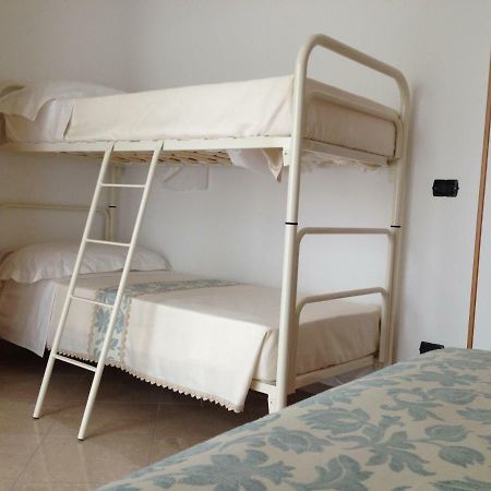 רימיני Aloe Beach Apartments, Ombrellone, Parcheggio E Uso Di Biciclette Gratis מראה חיצוני תמונה