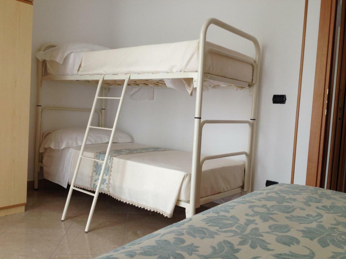 רימיני Aloe Beach Apartments, Ombrellone, Parcheggio E Uso Di Biciclette Gratis מראה חיצוני תמונה